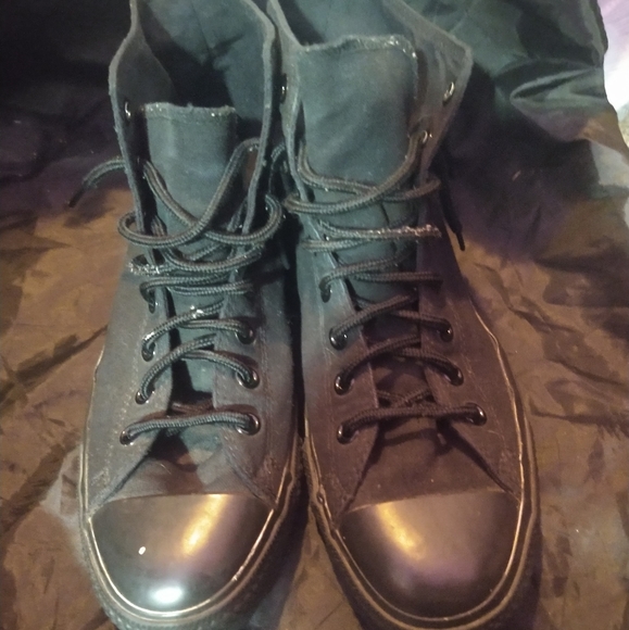 Converse Other - Nwot black converse